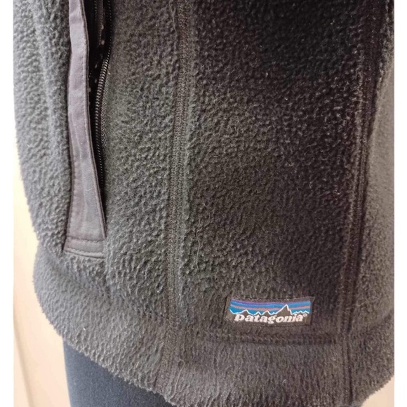 Patagonia Women's Charcoal Gray Teddy Fleece Jacket - Picture 6 of 13